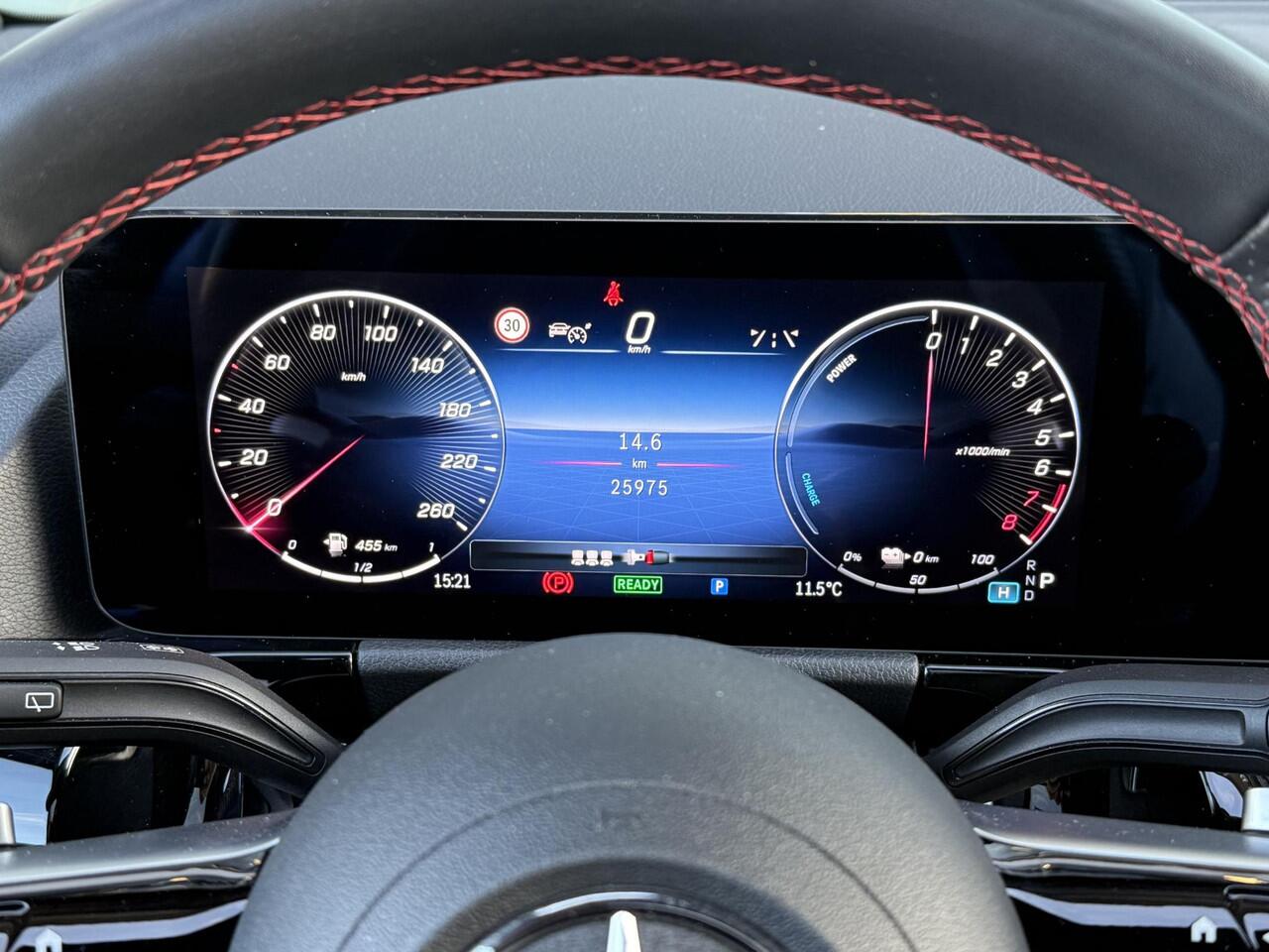 Mercedes-Benz B-KLASSE 250 e Business Solution AMG Panorama dak