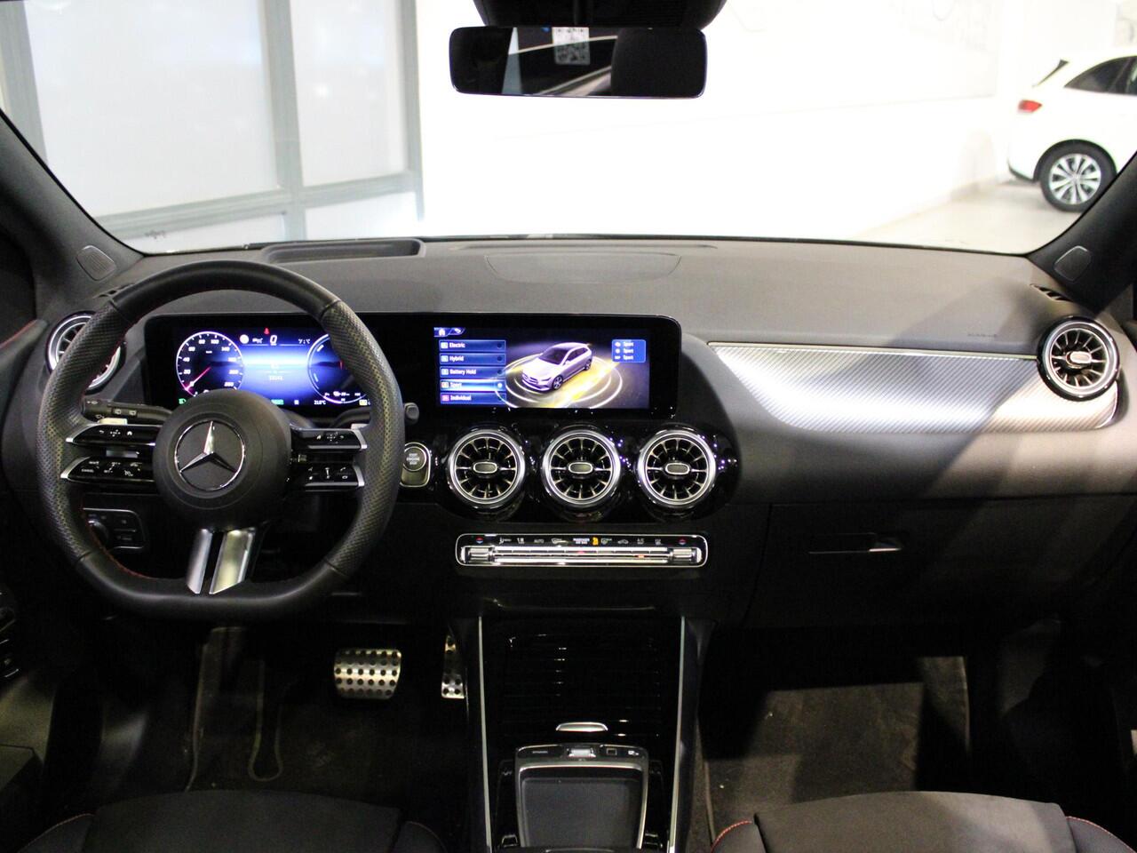 Mercedes-Benz B-KLASSE 250 e Business Solution AMG Premium PLUS | Panorama dak