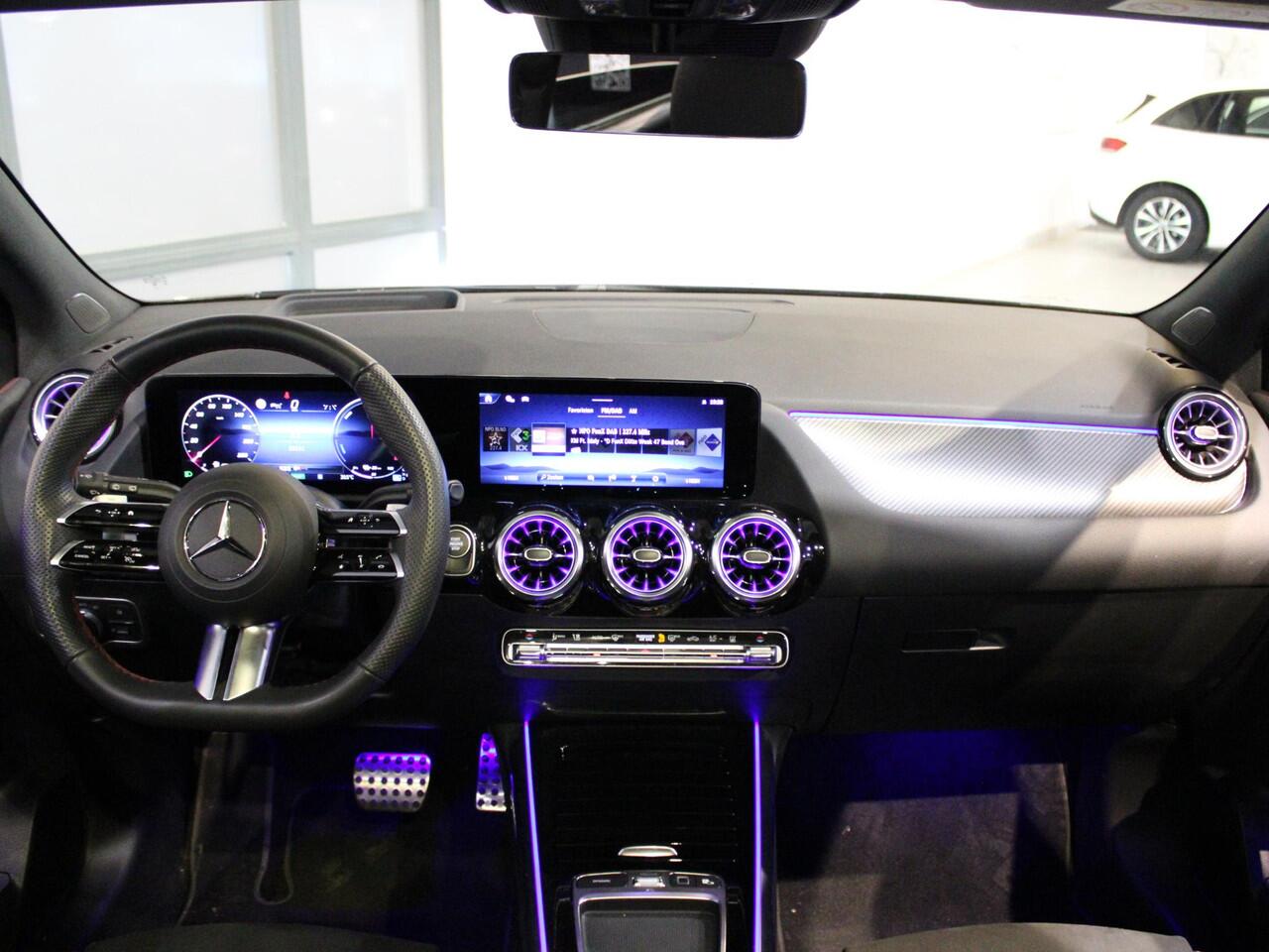 Mercedes-Benz B-KLASSE 250 e Business Solution AMG Premium PLUS | Panorama dak