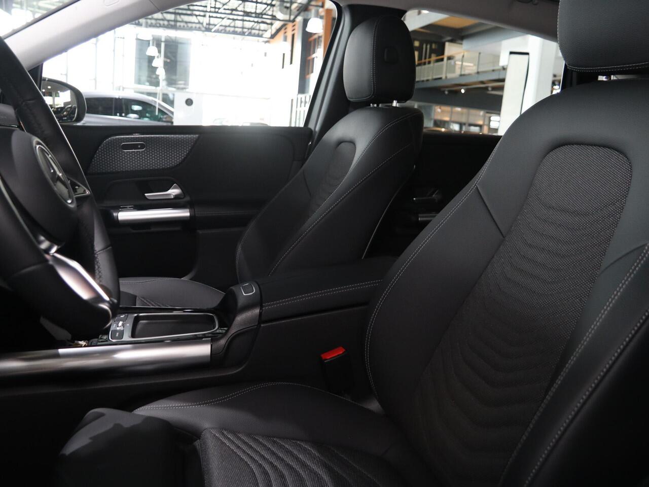 Mercedes-Benz B-KLASSE 250 e Luxury Line | Led koplampen | Winter pakket | Stoelverwarming | Achteruitrijcamera |