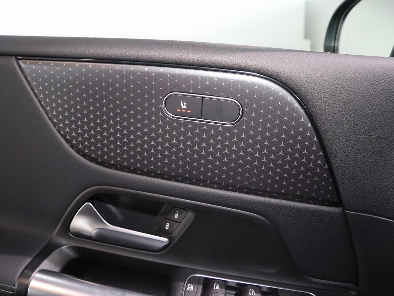 Mercedes-Benz B-KLASSE 250 e Luxury Line | Winter pakket | Achteruitrijcamera | Stoelverwarming | Verwarmd stuur |
