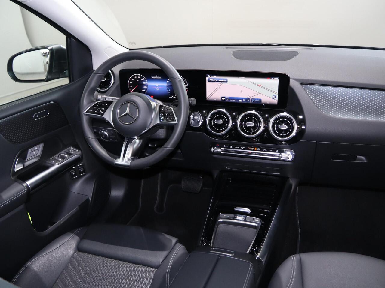 Mercedes-Benz B-KLASSE 250 e Luxury Line | Winter pakket | Achteruitrijcamera | Stoelverwarming | Verwarmd stuur |