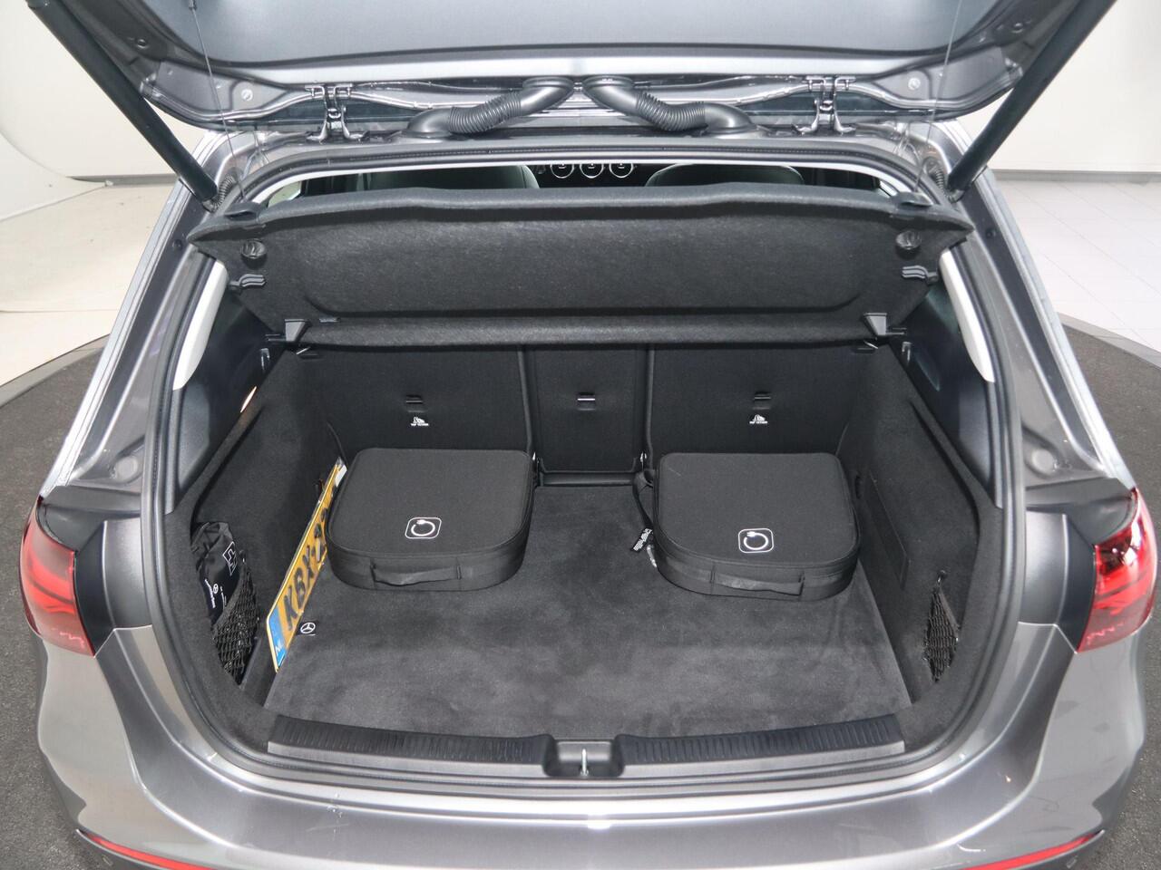 Mercedes-Benz B-KLASSE 250 e Luxury Line | Winter pakket | Achteruitrijcamera | Stoelverwarming | Verwarmd stuur |
