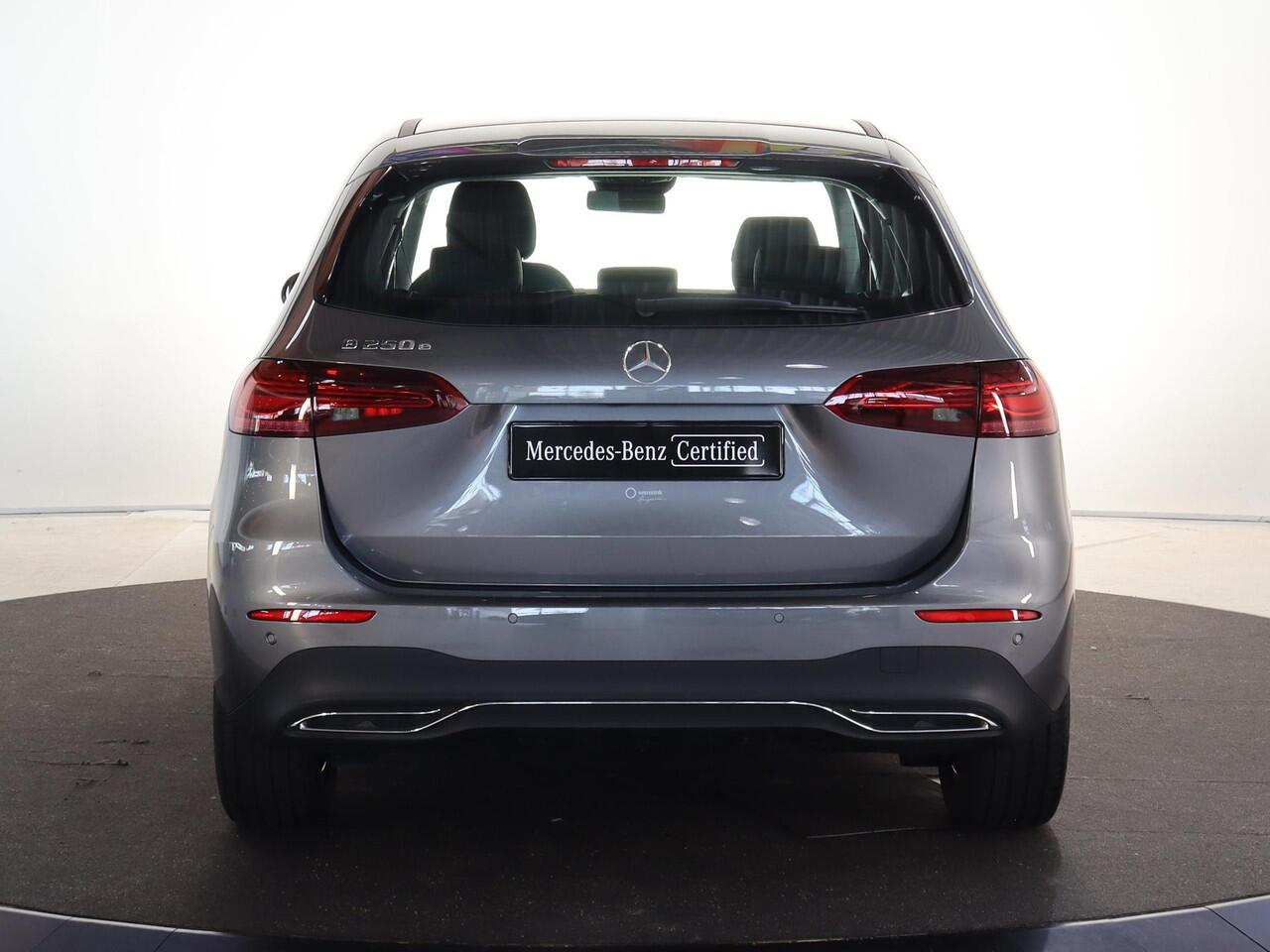 Mercedes-Benz B-KLASSE 250 e Luxury Line | Winter pakket | LED koplampen | Achteruitrijcamera |