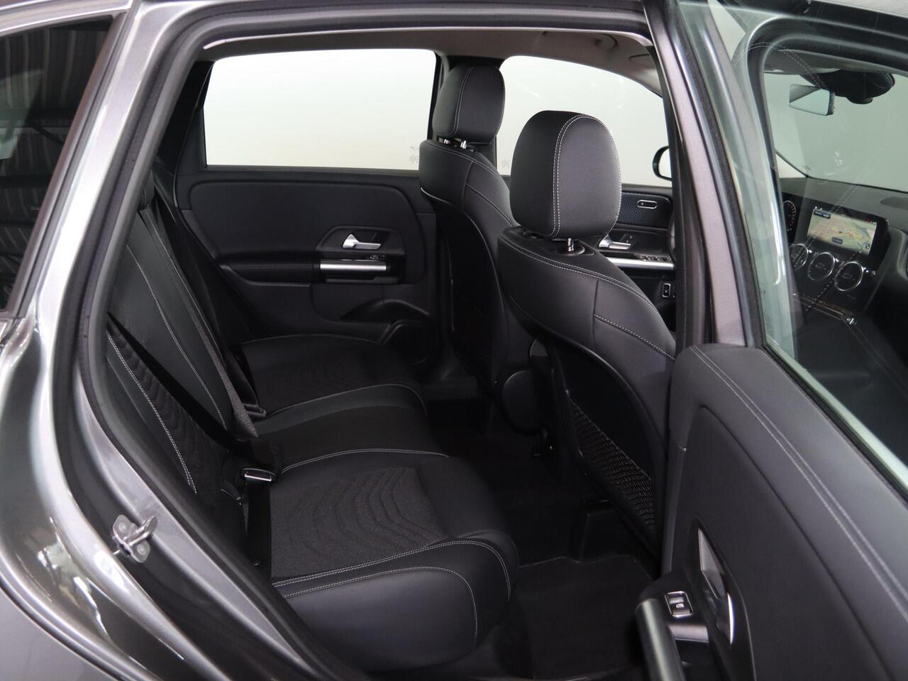 Mercedes-Benz B-KLASSE 250 e Luxury Line | Winter pakket | LED koplampen | Achteruitrijcamera |