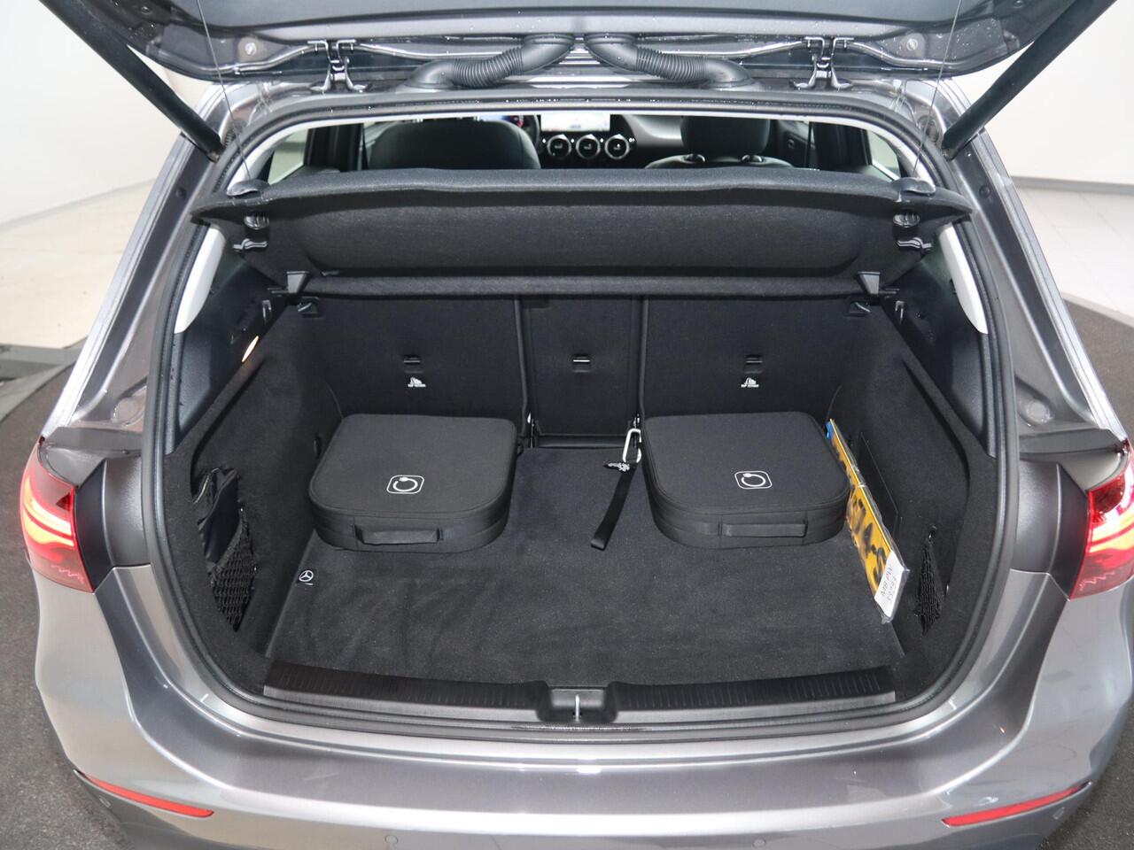 Mercedes-Benz B-KLASSE 250 e Luxury Line | Winter pakket | LED koplampen | Achteruitrijcamera |
