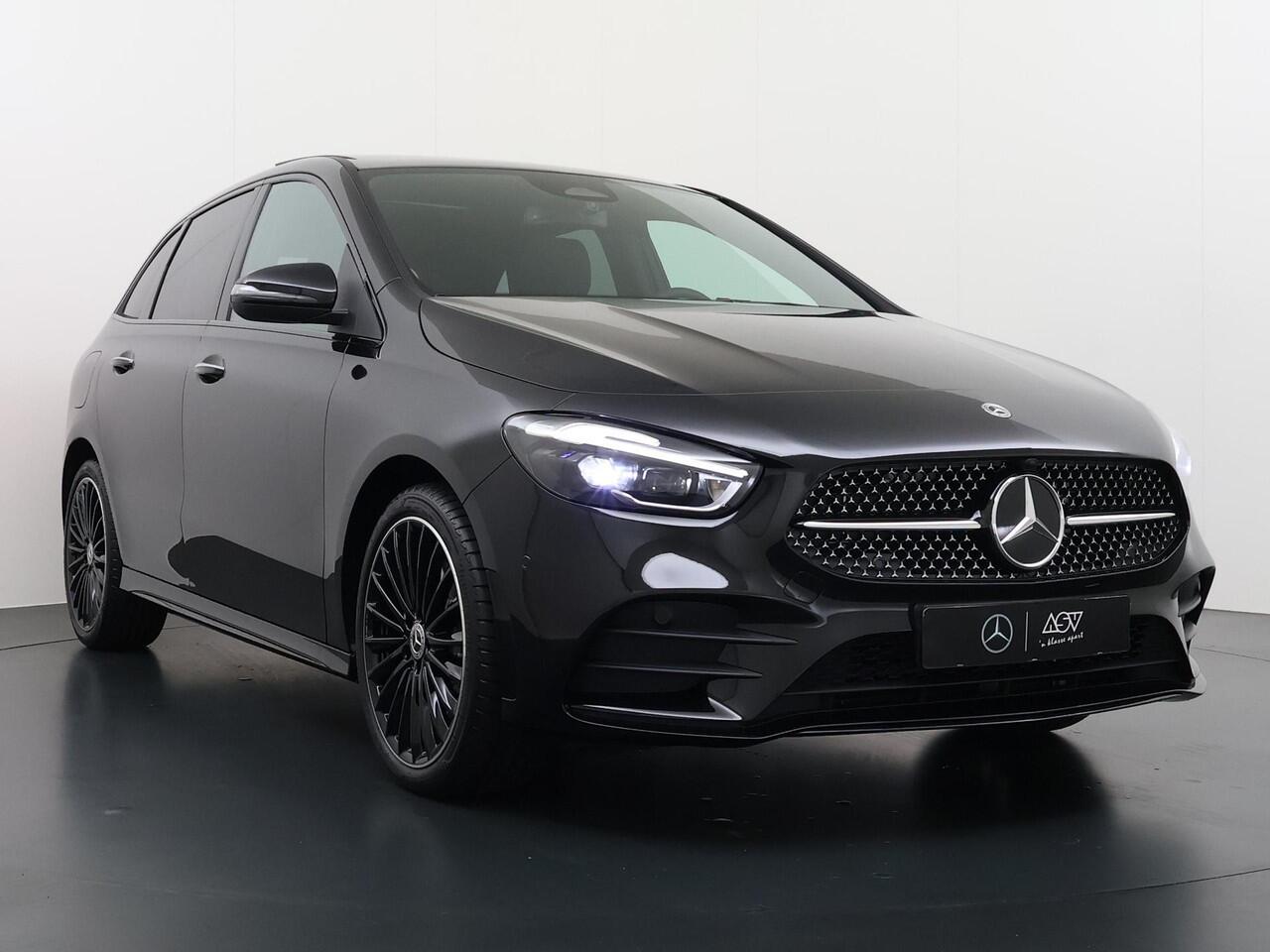 Mercedes-Benz B-KLASSE 250 e Business Solution AMG | Trekhaak Wegklapbaar | Multibeam Led | Panorama - Schuifdak | Apple Carplay & Android Auto | DAB+ Radio | Nightpakket | Achteruitrijcamera