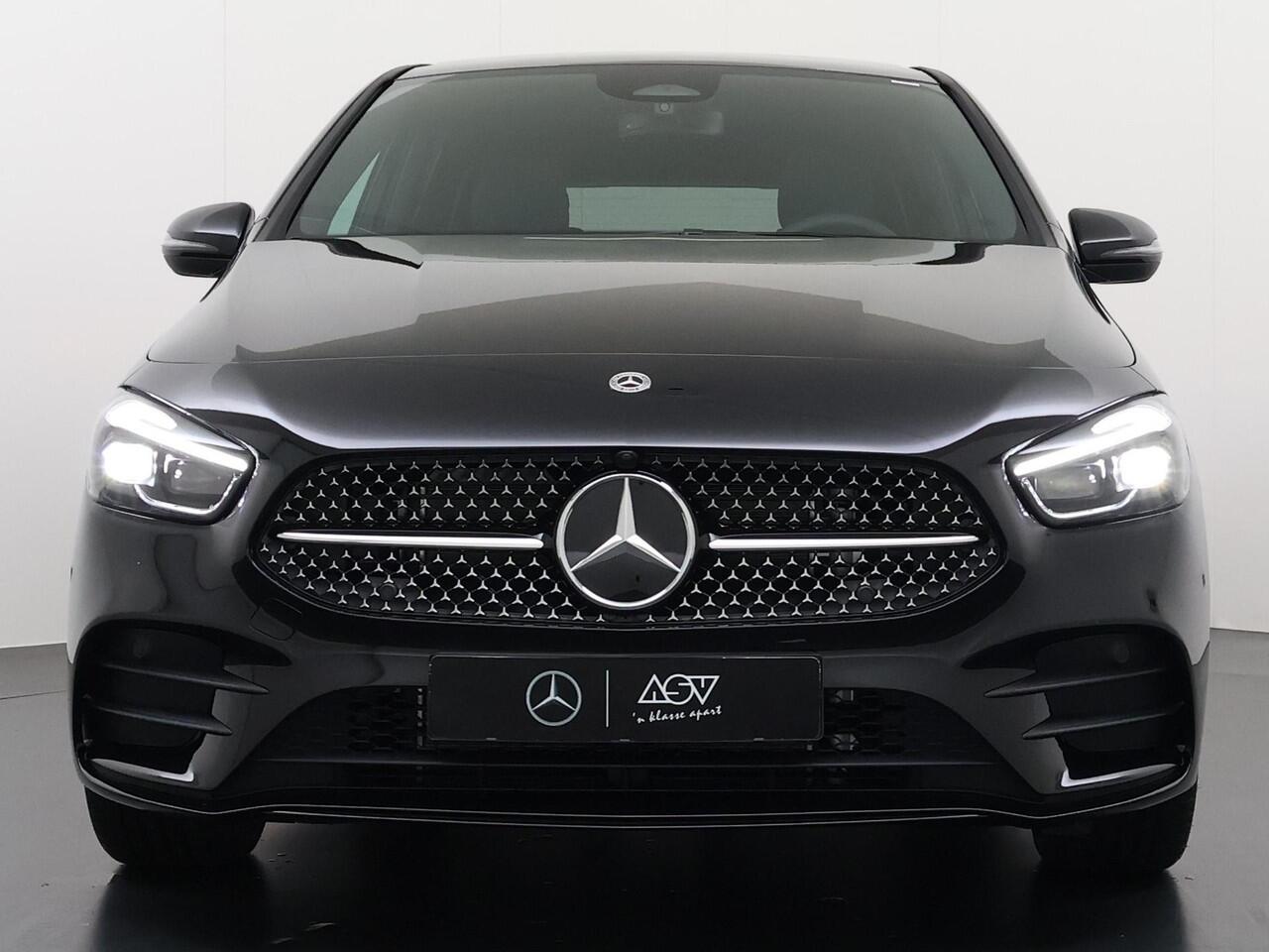 Mercedes-Benz B-KLASSE 250 e Business Solution AMG | Trekhaak Wegklapbaar | Multibeam Led | Panorama - Schuifdak | Apple Carplay & Android Auto | DAB+ Radio | Nightpakket | Achteruitrijcamera