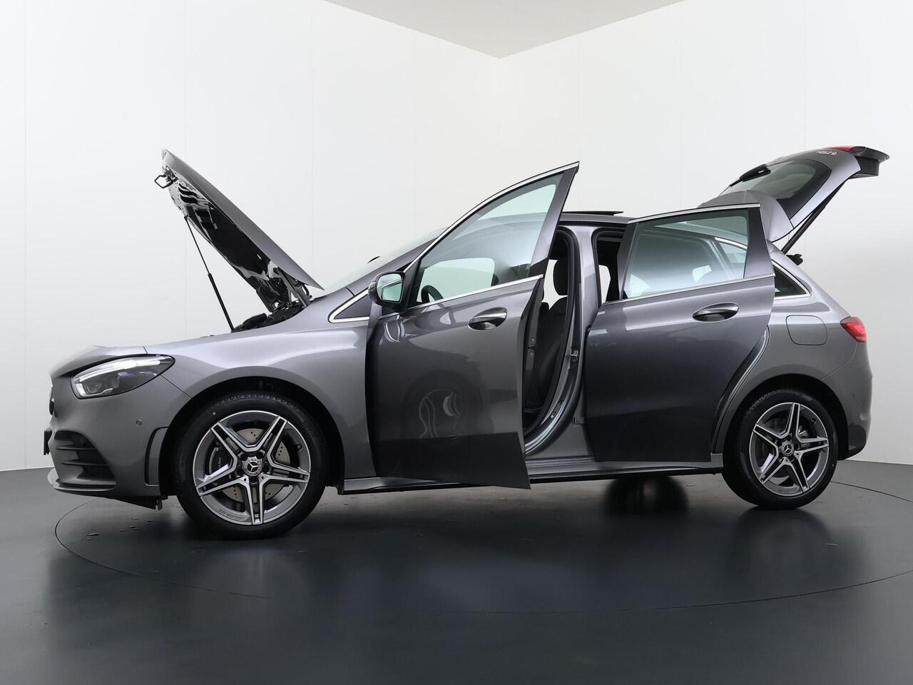 Mercedes-Benz B-KLASSE 250 e Business Solution AMG | Panorama - Schuifdak | Multibeam Led | DAB+ Radio | Apple Carplay & Android Auto | Sfeerverlichting | Achteruitrijcamera