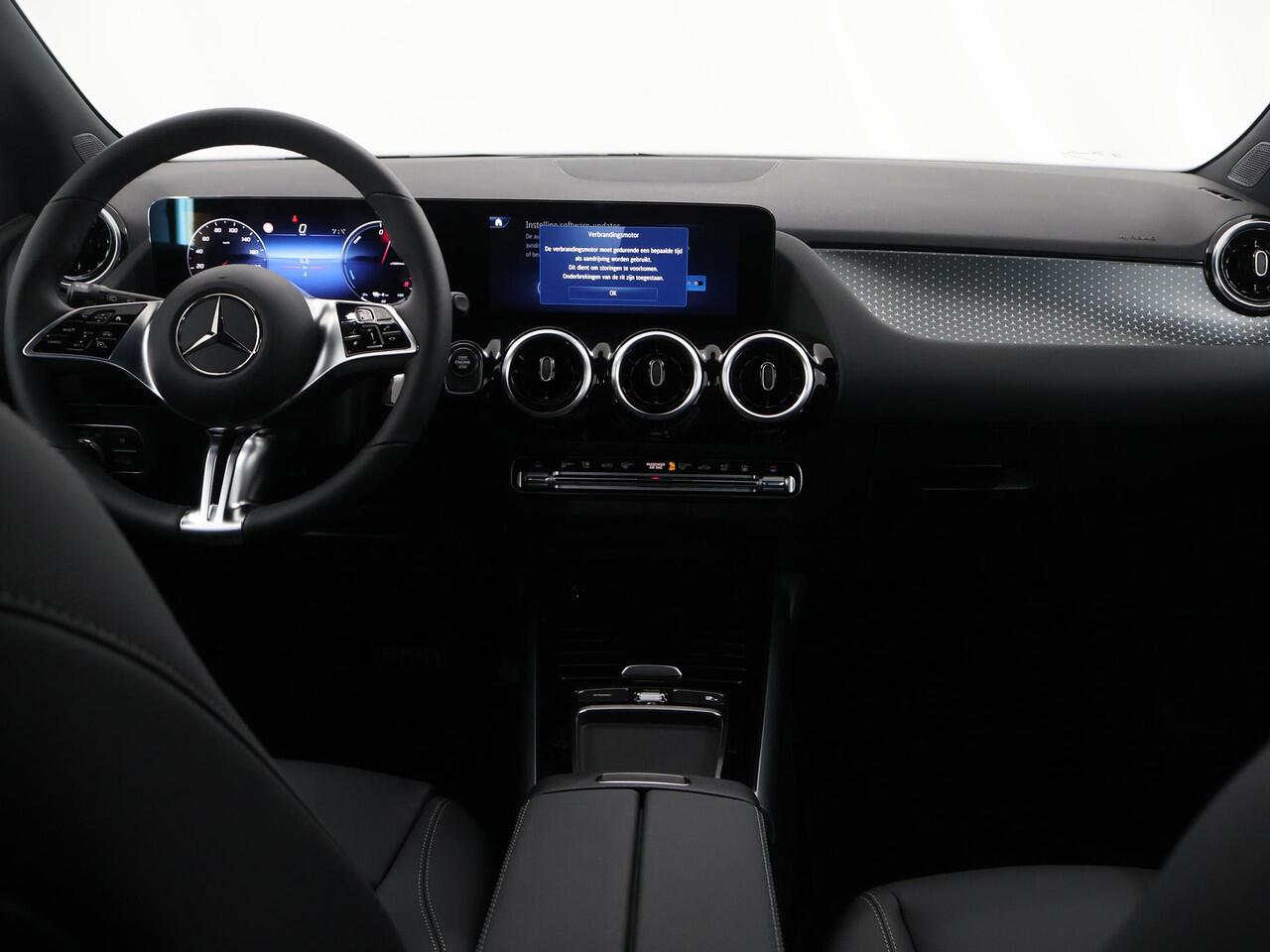 Mercedes-Benz B-KLASSE 250 e Business Solution Luxury Line | Apple CarPlay | Achteruitrijcamera | Trekhaak | MULTIBEAM LED | Stoelverwarming |
