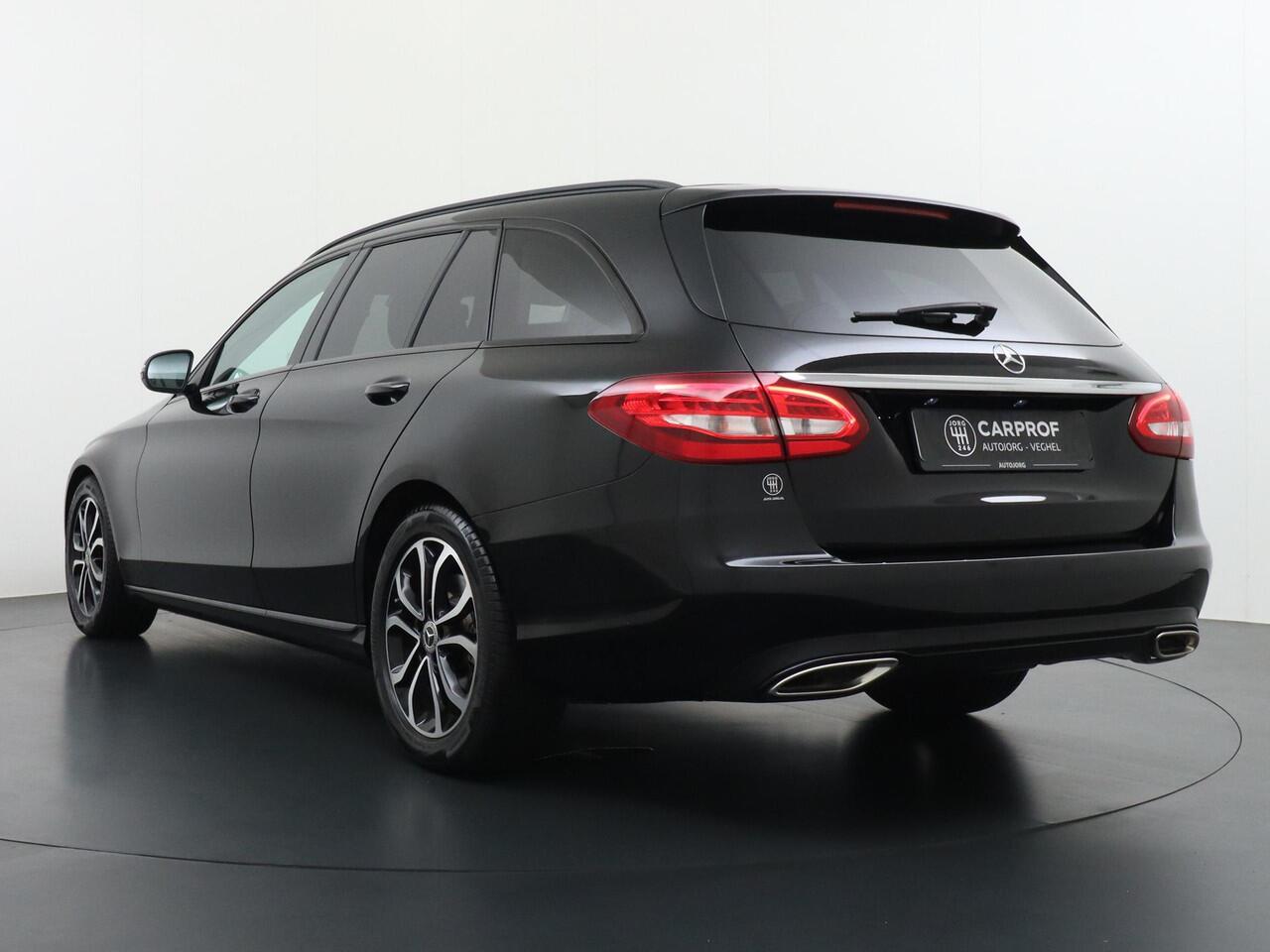 Mercedes-Benz C-KLASSE 300 Avantgarde Facelift Navigatie Camera Stoelverwarming Adaptive Cruise Stuur assistent