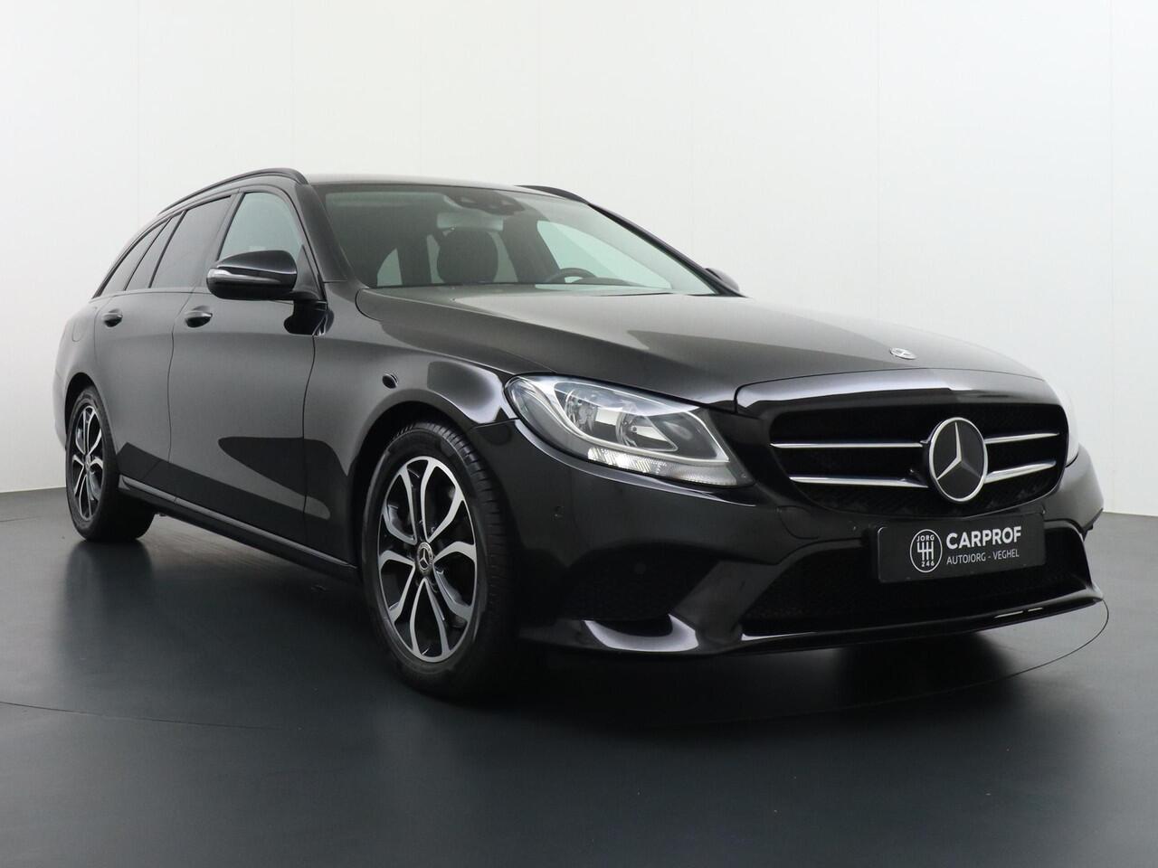Mercedes-Benz C-KLASSE 300 Avantgarde Facelift Navigatie Camera Stoelverwarming Adaptive Cruise Stuur assistent
