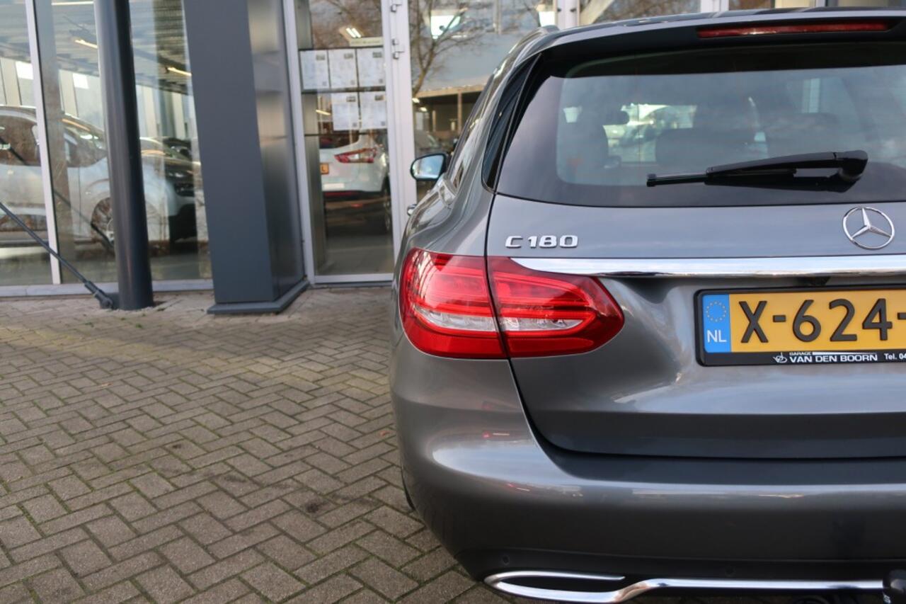 Mercedes-Benz C-KLASSE C180 157PK, Trekhaak, LED, PDC Rondom, Dode Hoek Monitor, etc.