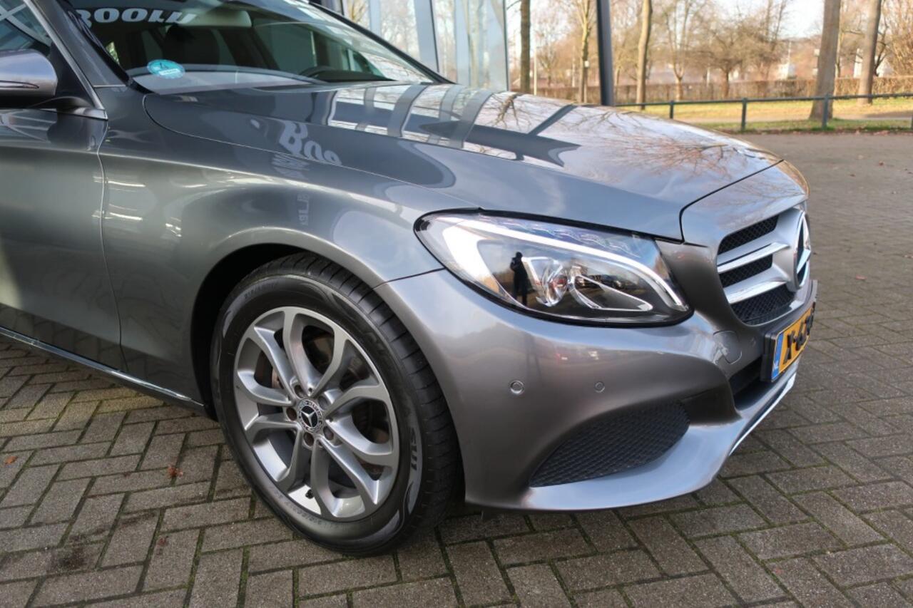 Mercedes-Benz C-KLASSE C180 157PK, Trekhaak, LED, PDC Rondom, Dode Hoek Monitor, etc.