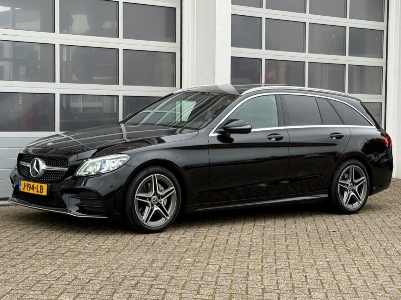 Mercedes-Benz C-KLASSE C200 Business Solution AMG Navi Pano Camera Trekhaak