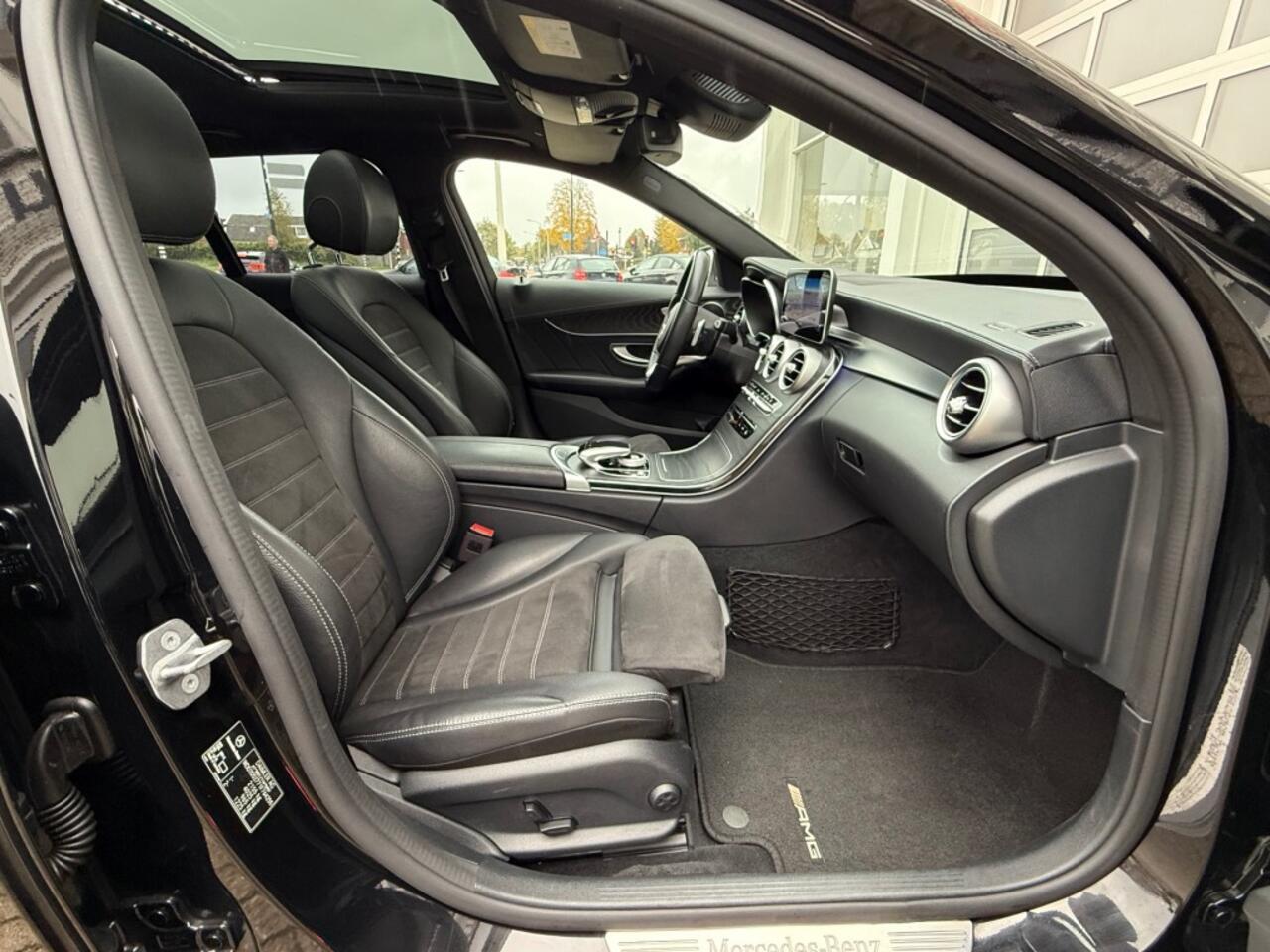 Mercedes-Benz C-KLASSE C200 Business Solution AMG Navi Pano Camera Trekhaak