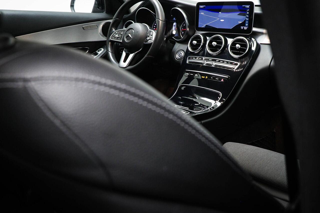 Mercedes-Benz C-KLASSE 180 Business Solution Avantgarde | LED | STOELVERWARMING | APPLE | CAMERA | 18"
