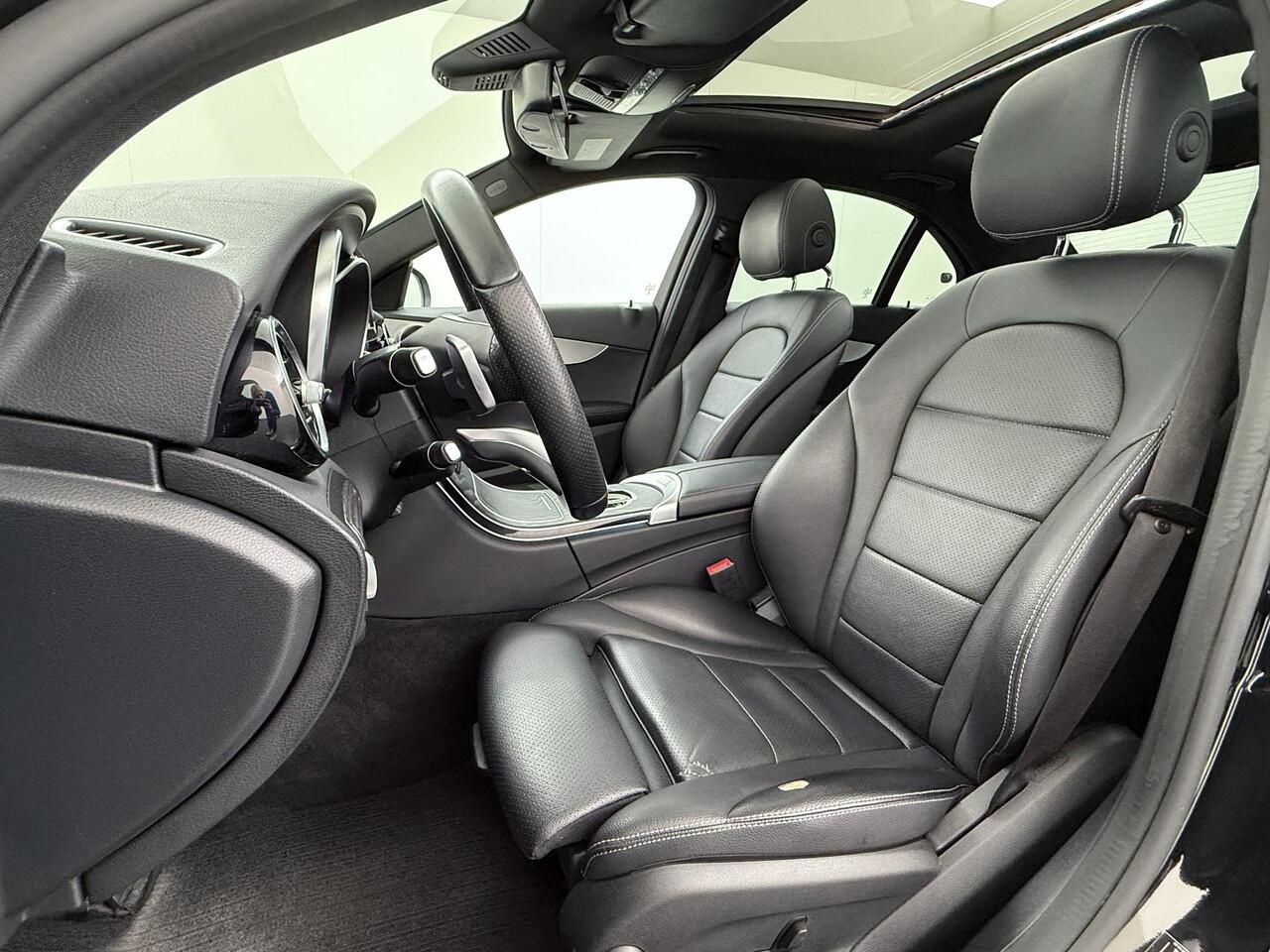 Mercedes-Benz C-KLASSE 180 CDI Sport Edition AMG Styling Panoramadak Automaat Stoelverwarming Navigatie