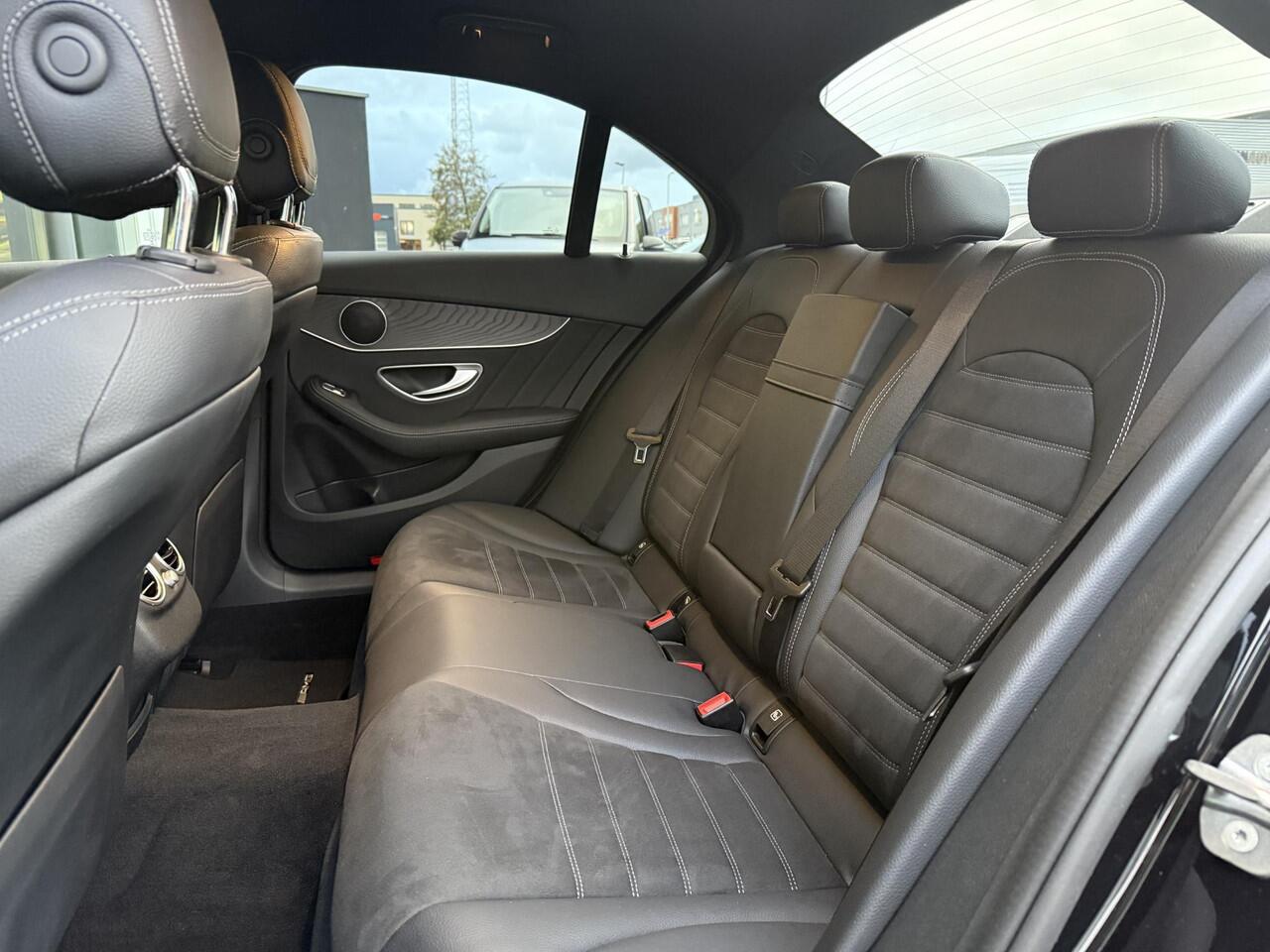 Mercedes-Benz C-KLASSE Limousine 180 Line: AMG