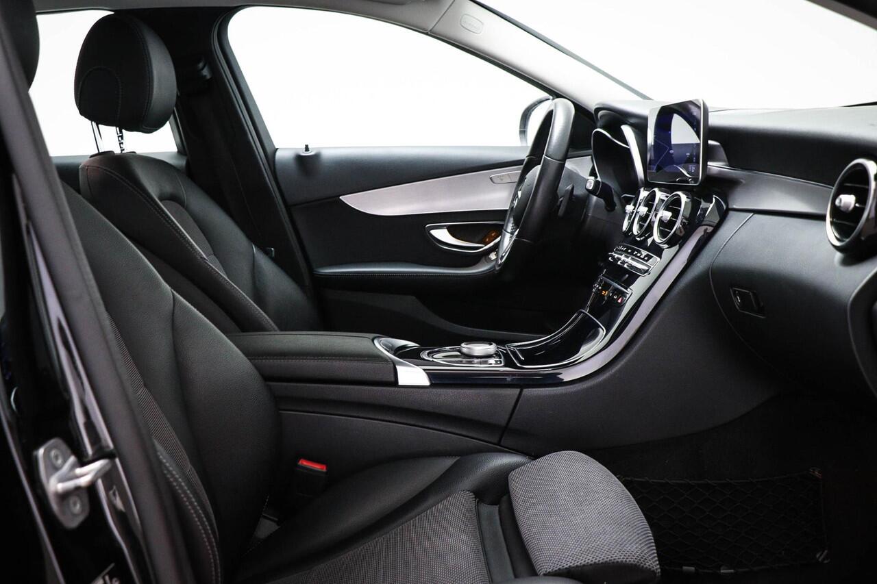 Mercedes-Benz C-KLASSE 180 Business Solution Avantgarde | LED | STOELVERWARMING | APPLE | CAMERA | 18"