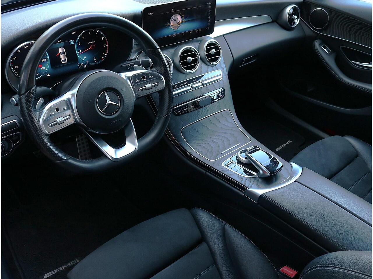 Mercedes-Benz C-KLASSE 180 AMG Line | Night edition | Apple Carplay