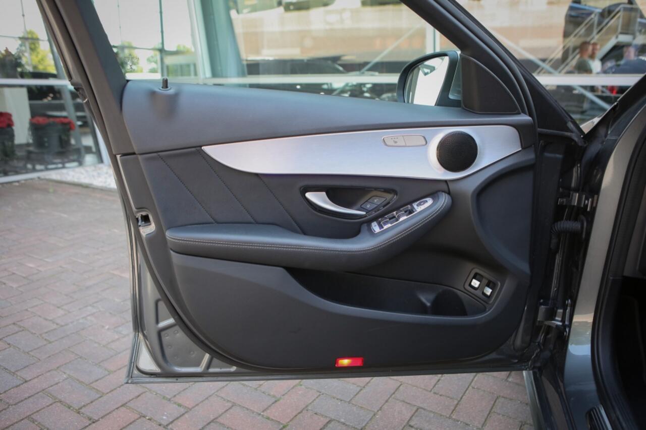 Mercedes-Benz C-KLASSE 300 e Bns Sol. AMG