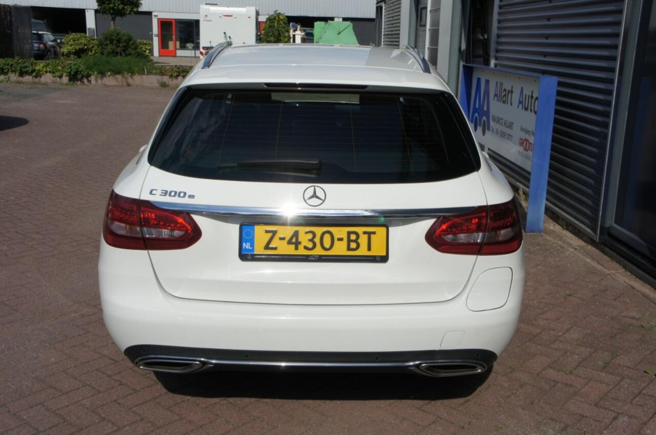 Mercedes-Benz C-KLASSE C 300e Estate Avantgarde Hybrid 320pk