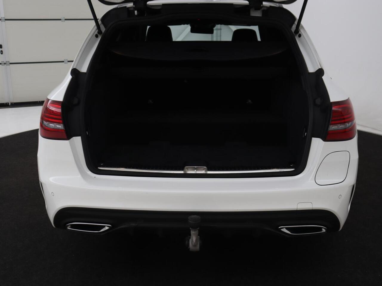 Mercedes-Benz C-KLASSE 300de AMG Night | Adaptive cruise | 360 Camera | Leder | Burmester Surround | Trekhaak | Carplay | Stoelverwarming | Memory | Navigatie | Digital Cockpit | PHEV | Plug In