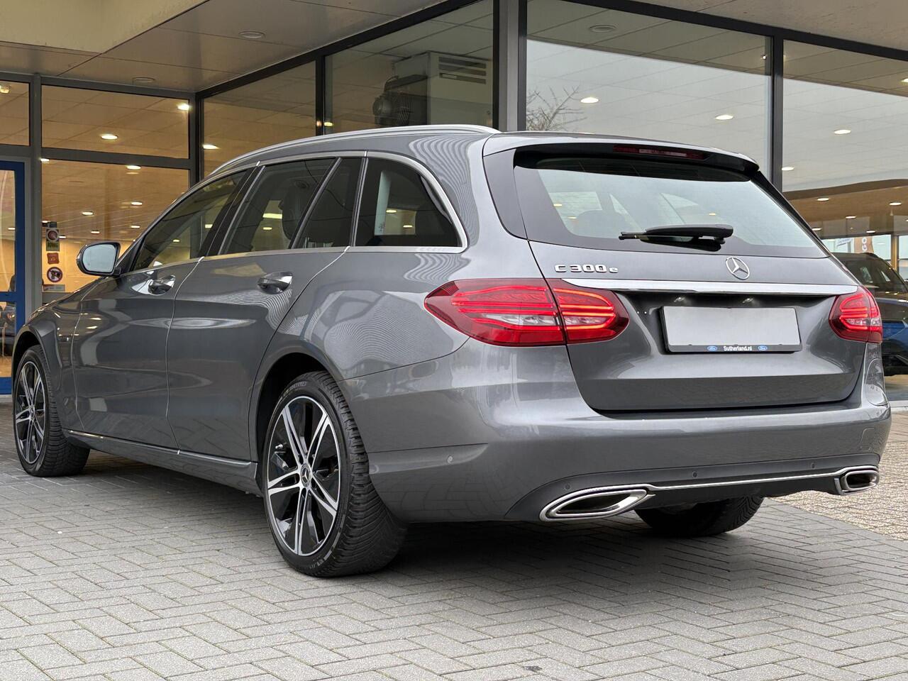 Mercedes-Benz C-KLASSE Estate 300 e Avantgarde 320pk PHEV | Trekhaak | Adaptive cruise control | Stoelverwarming | Dodehoeksensoren | Elektrische stoelen met geheugenfunctie | Head up Display |