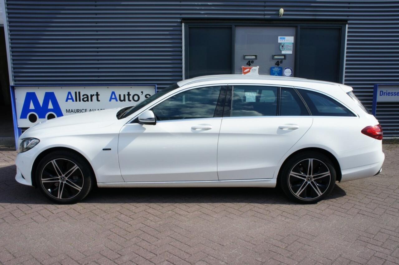 Mercedes-Benz C-KLASSE C 300e Estate Avantgarde Hybrid 320pk
