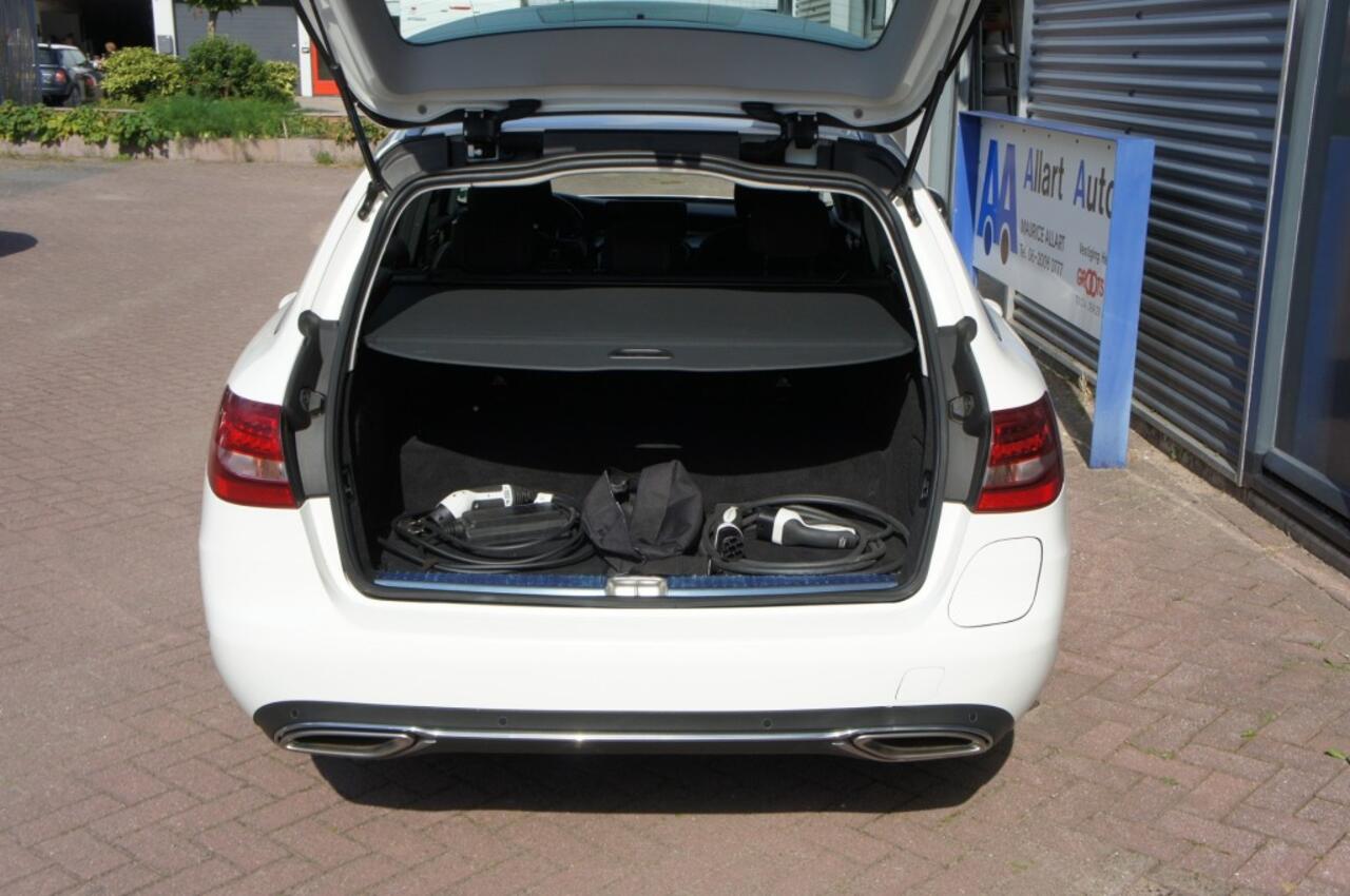 Mercedes-Benz C-KLASSE C 300e Estate Avantgarde Hybrid 320pk