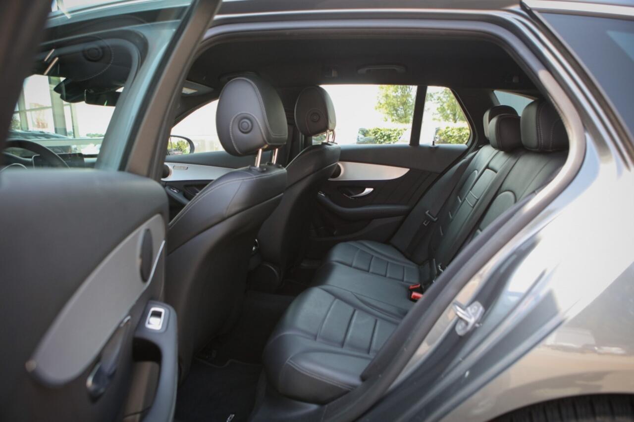 Mercedes-Benz C-KLASSE Estate 300 e Bns Sol. AMG