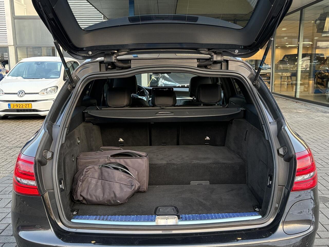 Mercedes-Benz C-KLASSE Estate 300e T AMG Line 320pk PHEV | Stoelverwarming | Bestuurdersstoel Met Geheugen | Winterset |