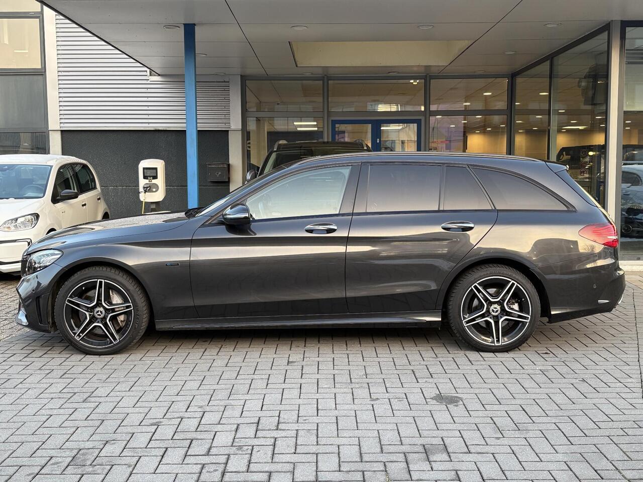 Mercedes-Benz C-KLASSE Estate 300e T AMG Line 320pk PHEV | Stoelverwarming | Bestuurdersstoel Met Geheugen | Winterset |