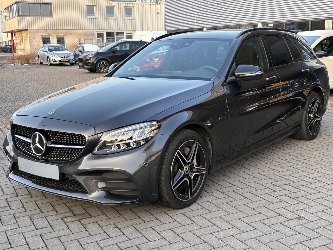 Mercedes-Benz C-KLASSE Estate 300e T AMG Line 320pk PHEV | Stoelverwarming | Bestuurdersstoel Met Geheugen | Winterset |