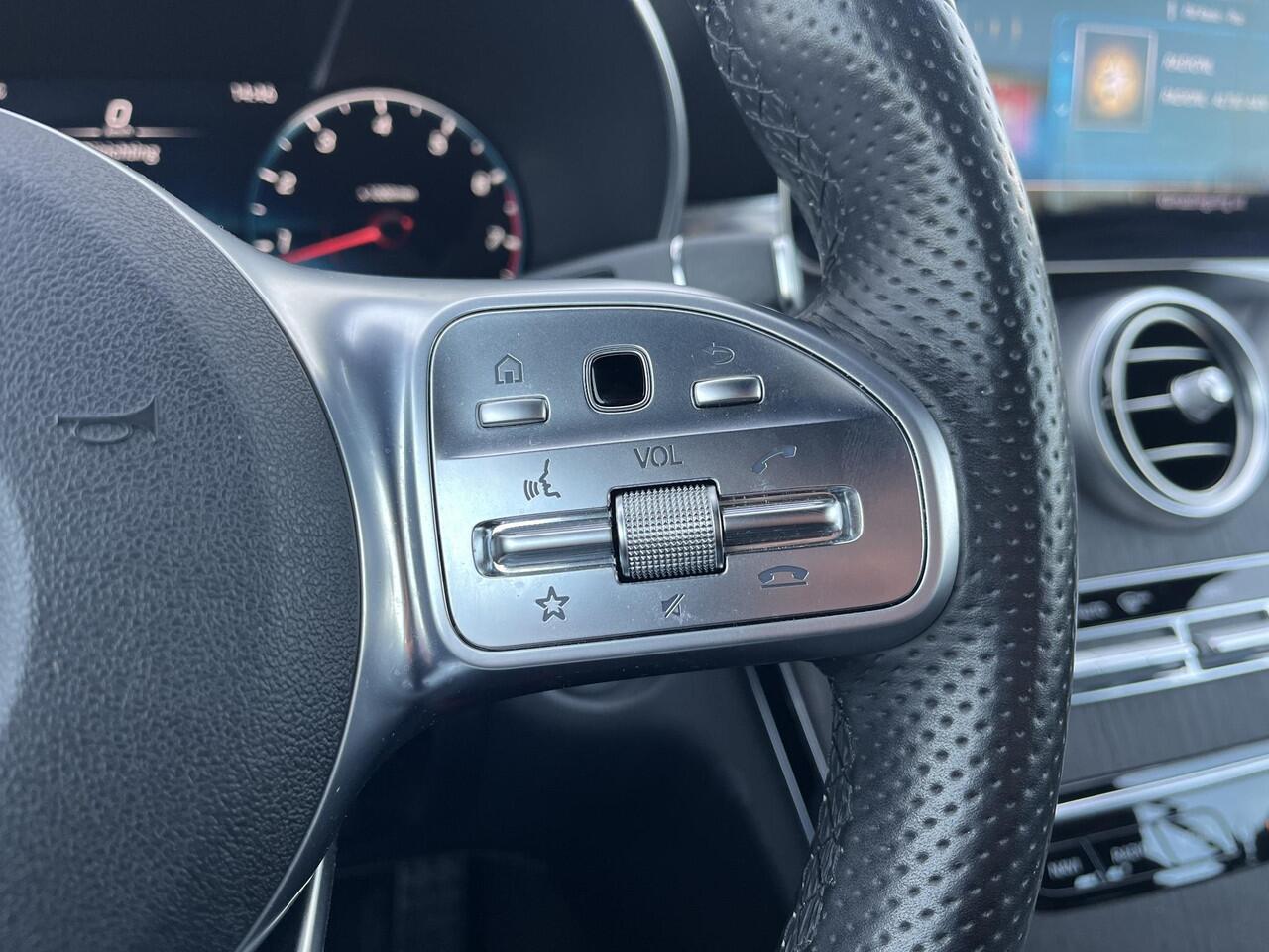 Mercedes-Benz C-KLASSE Cabrio 180 Advantage Pack AMG Styling pakket /AMG Line interieur / Lichtmetalen velgen 5-spaaks 18" / Voorstoelen verwarmd / Nekverwarming /