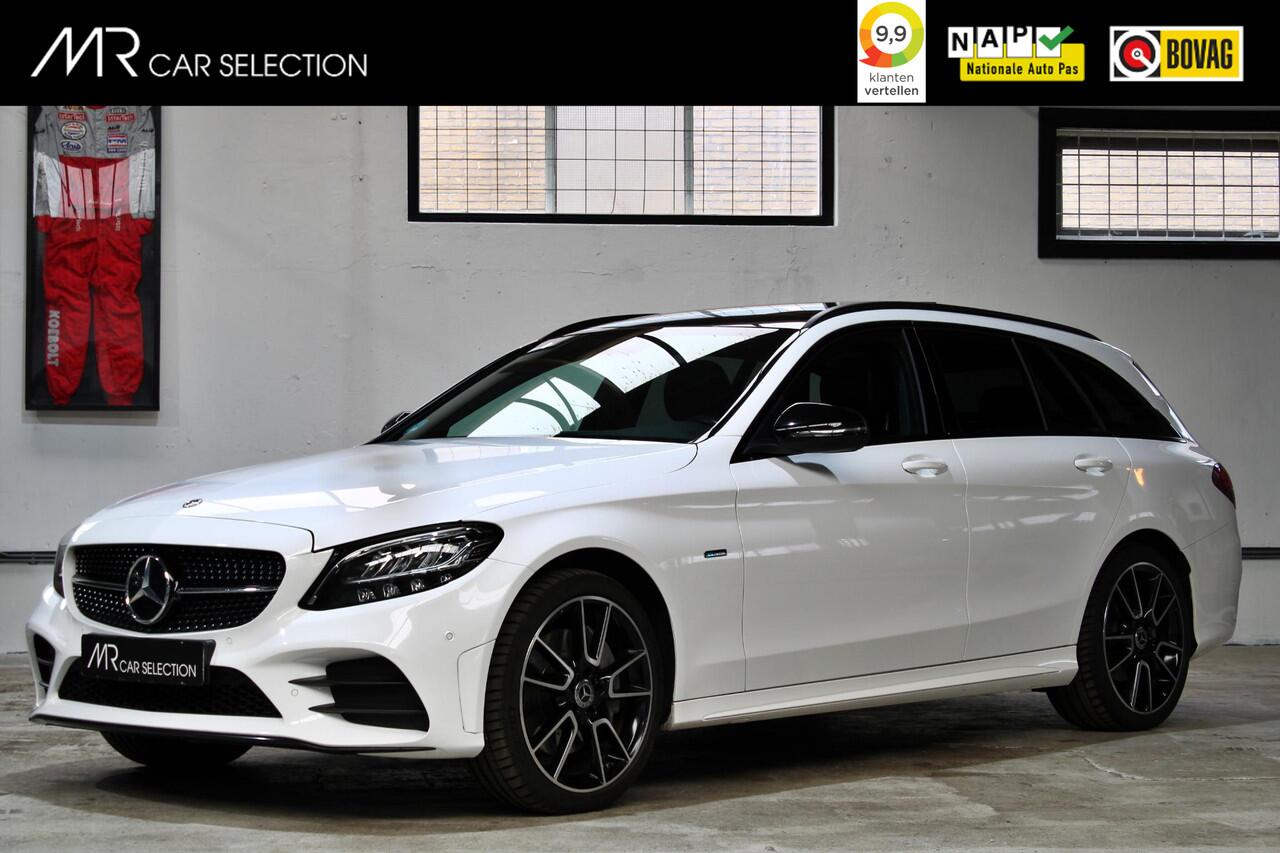 Mercedes-Benz C-KLASSE Estate 300 e | AMG | Night | Panoramadak | Apple Carplay | 20 inch | Dealeronderhouden |