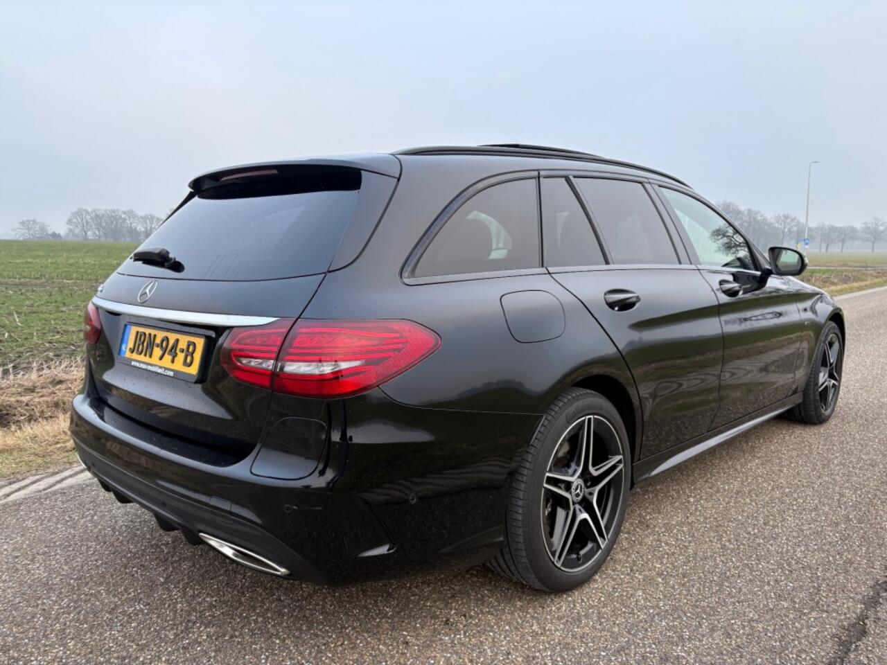 Mercedes-Benz C-KLASSE 300 E AMG NIGHT PAKKET / PANO / 330 PK