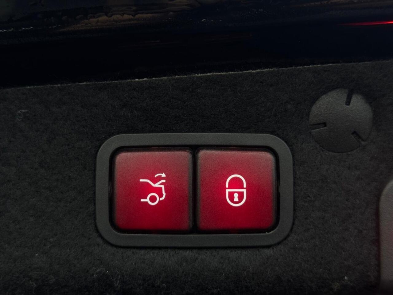 Mercedes-Benz C-KLASSE 300 e Bns Sol. AMG FULL PANO NAVI 360 CAMERA LEDER LED