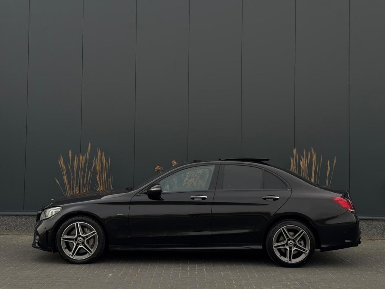 Mercedes-Benz C-KLASSE 300 e Bns Sol. AMG FULL PANO NAVI 360 CAMERA LEDER LED