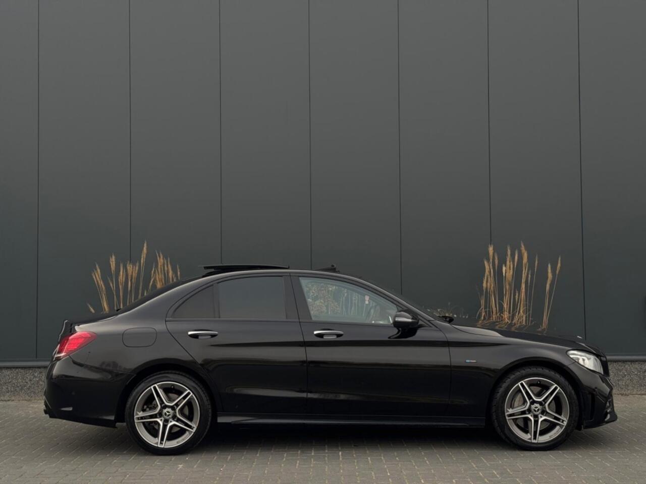 Mercedes-Benz C-KLASSE 300 e Bns Sol. AMG FULL PANO NAVI 360 CAMERA LEDER LED