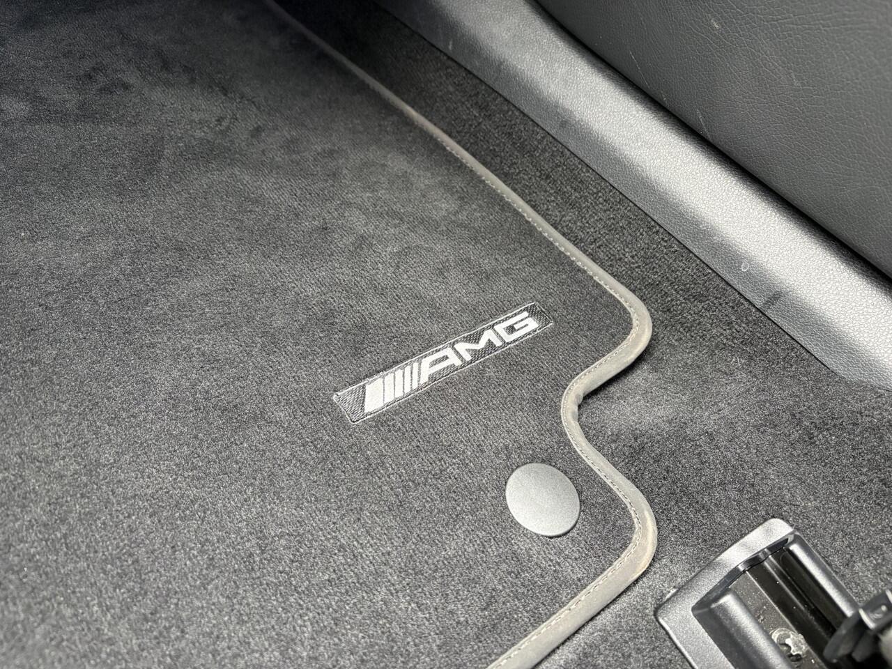 Mercedes-Benz C-KLASSE Estate 300e T AMG Line | Plug-in Hybride | PHEV | Panoramadak | Stoelverwarming | Achteruitrijcamera | Eektrisch vestelbare stoelen | Dealer onderhouden