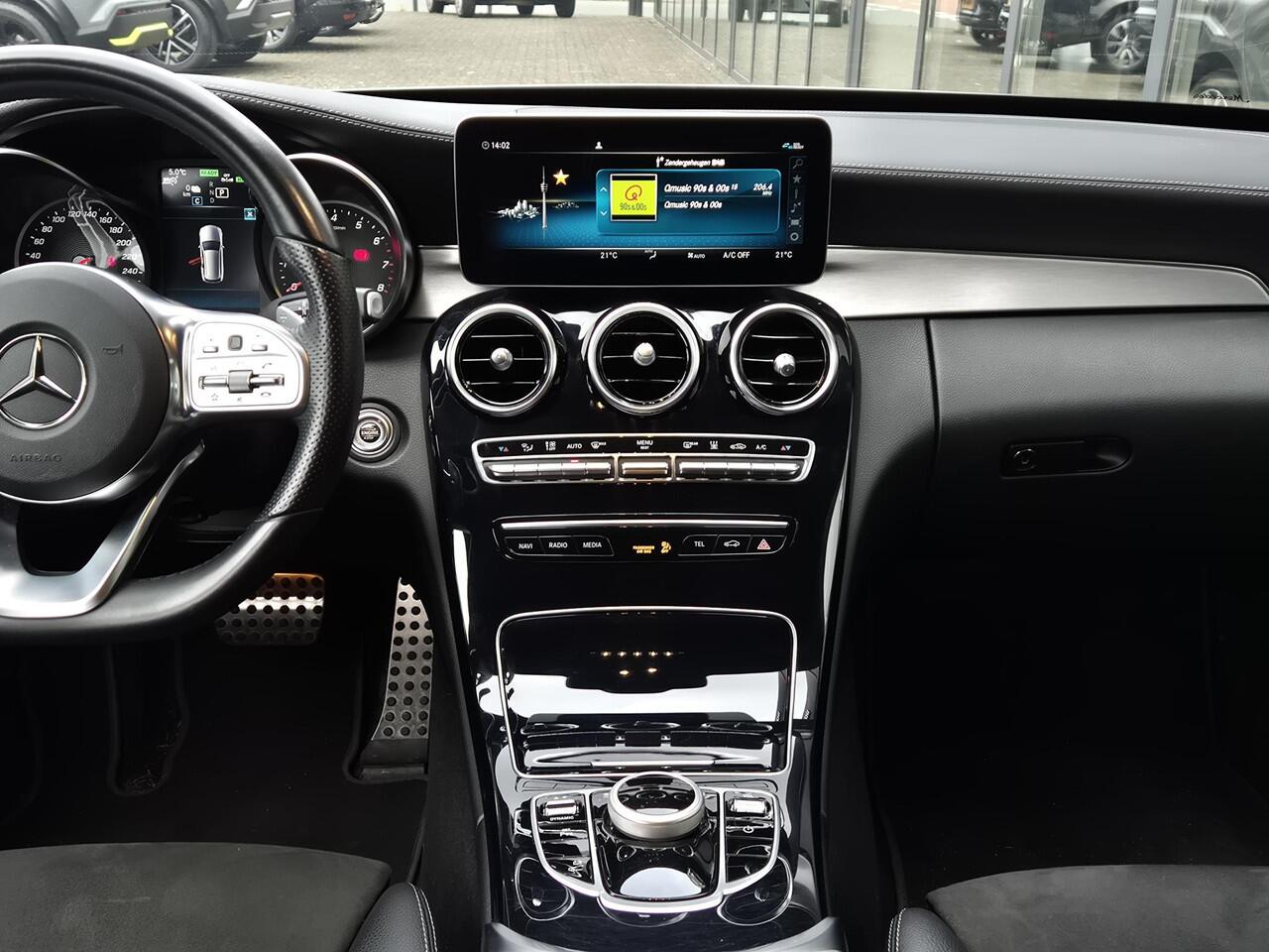 Mercedes-Benz C-KLASSE Estate 300 e Premium Plus Pack | Trekhaak | AppleCarplay / AndroidAuto | AMG Pakket | Volledige dealer historie |