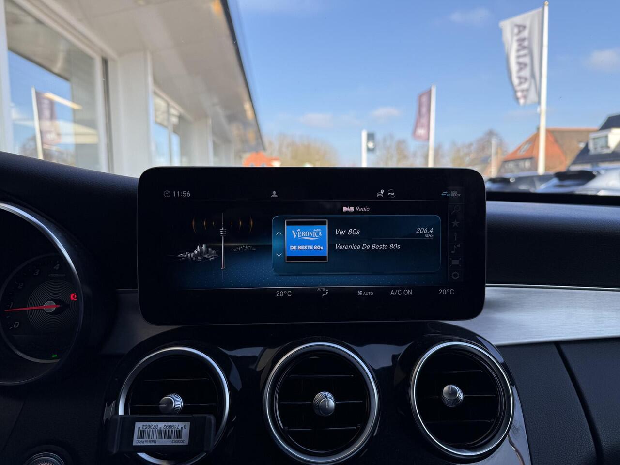 Mercedes-Benz C-KLASSE Estate 300 e | AMG-Line | Navi | Climate & Cruise Control | Stoelverwarming | PDC met Camera |