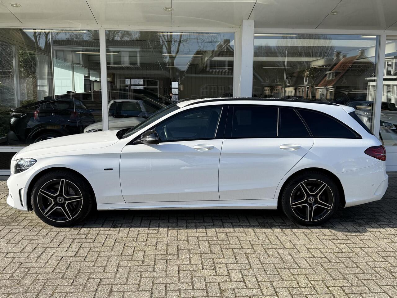 Mercedes-Benz C-KLASSE Estate 300 e | AMG-Line | Navi | Climate & Cruise Control | Stoelverwarming | PDC met Camera |