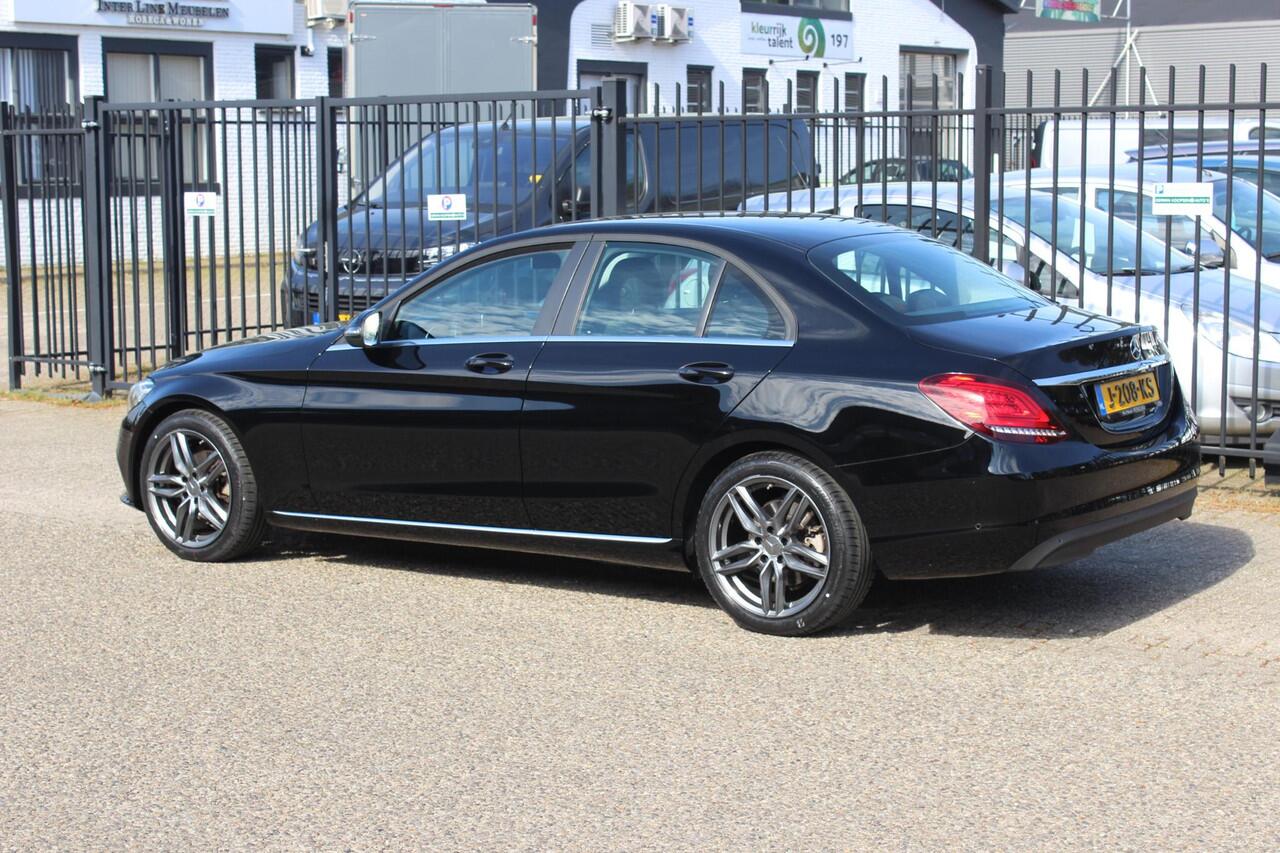 Mercedes-Benz C-KLASSE C180 Automaat, 18", trekhaak, digitaal dashboard!