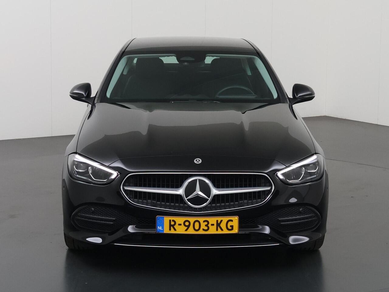 Mercedes-Benz C-KLASSE 180 Luxury Line | Keyless Go | Stoelverwarming | Airco | Parkeercamera |