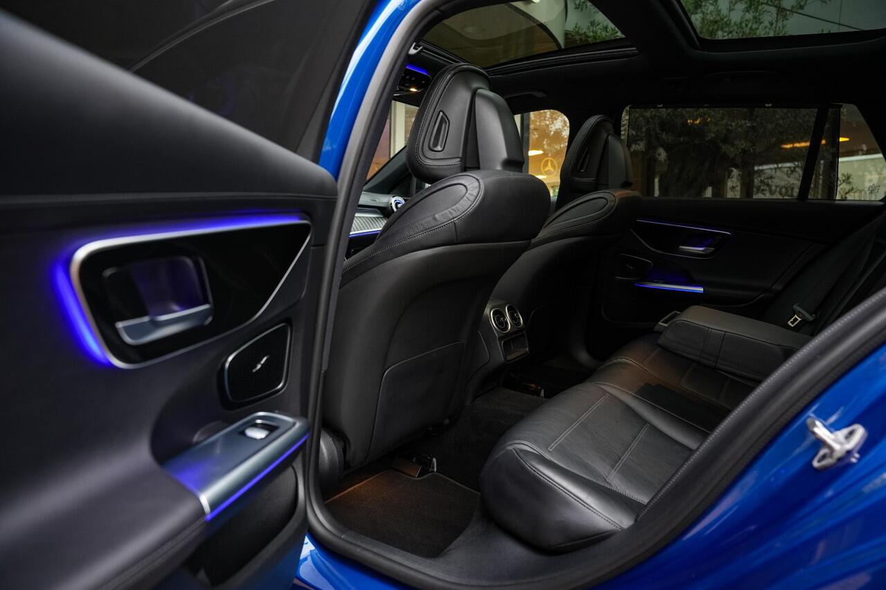 Mercedes-Benz C-KLASSE 300 e AMG Line Panoramadak Full Ambient Adapt. Cruise Laser LED 360Cam 19''LM