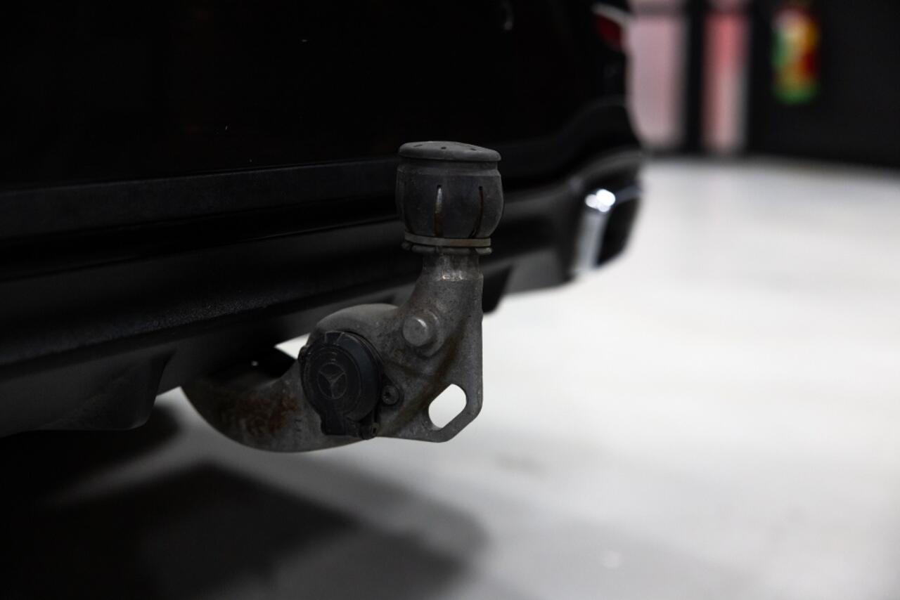 Mercedes-Benz C-KLASSE Estate C-Klasse C 300 e T AMG Line | HuD | PANO | LEER |