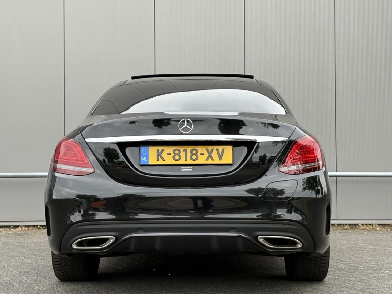 Mercedes-Benz C-KLASSE 300 e AMG - pano - camera - nap! - Apple CarPlay -